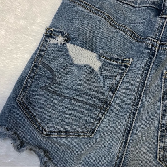 American Eagle Curvy Hi Rise Shortie Distressed Jean Shorts Women’s Size 2 - Picture 6 of 11